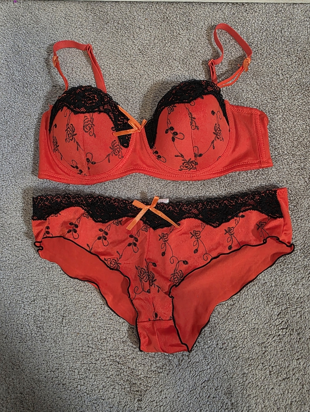 Popsi Lingerie Orange and Black Lace Embroidered Bra & Panty Set Size 34C/Large